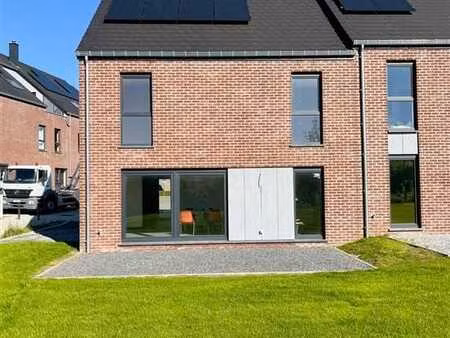 une maison à thieu (lot 37)