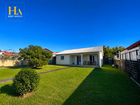 maison f4 de 100 m² à sainte-anne - lotissement le grand bleu