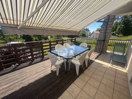 maison 7 pieces familiale 1610 m² terrain lure residentiel