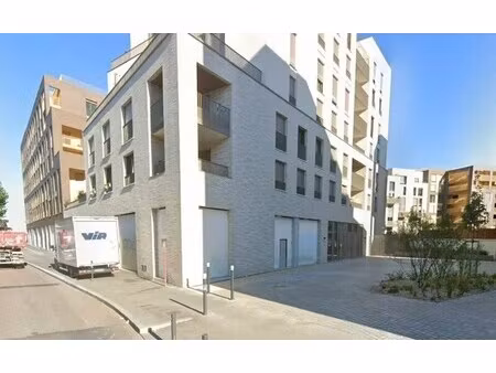 location commerce montreuil 93100 280m²