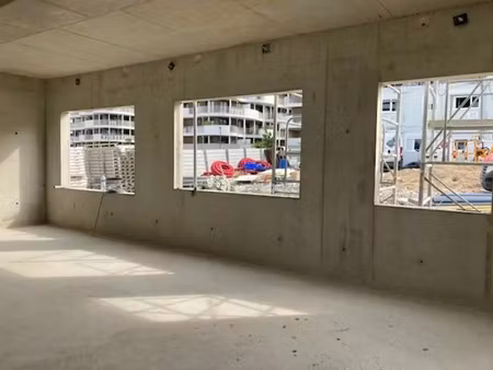 location commerce noisy le grand 93160 73m²