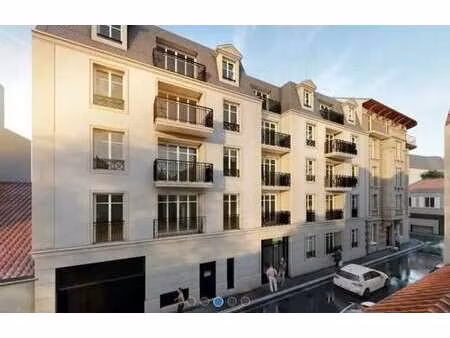 location commerce rueil malmaison 92500 47m²