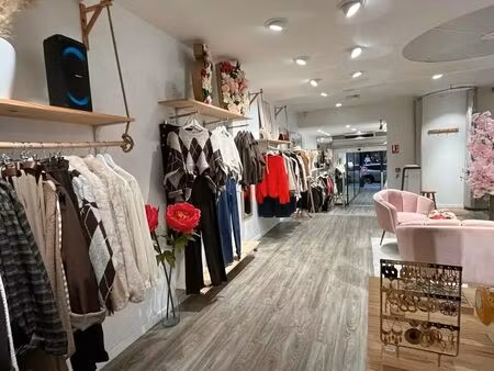 location commerce vannes 56000 127m²