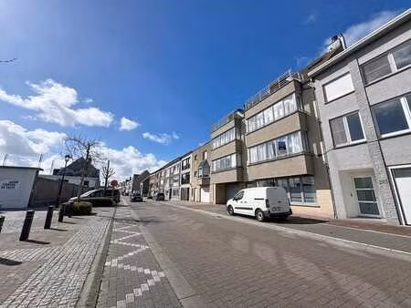 garage facilement accessible dans la pannenstraat