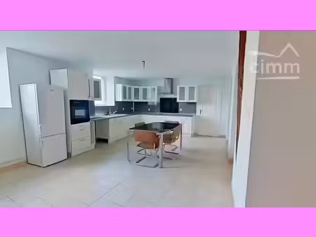 a vendre maison de ville à rénover