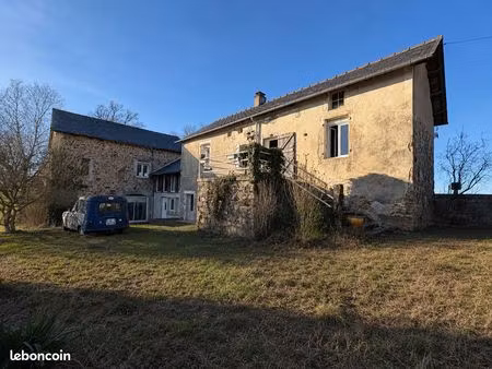 ensemble immobilier avec maison t3 et grange