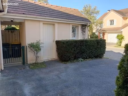 local stockage / garde meuble sécurisé 30 m3