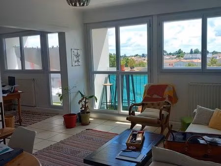 location appartement très bon état rezé 90m²