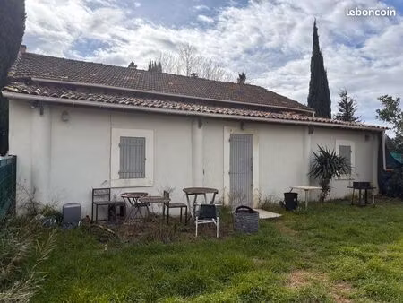 petite maison à la campagne