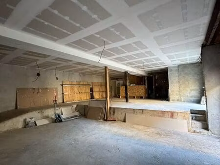 local pro / box de stockage / artisant / entrepôt / hangar / hivernage