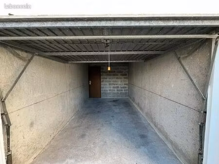 garage 12 m² royan