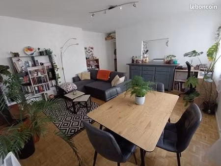t2 meublé 50 m²– lyon 7 – 1000 / mois