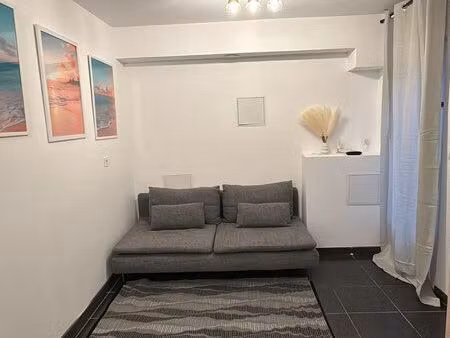 charmant studio meublé avec chambre séparée et jardin privatif – vaulx-village