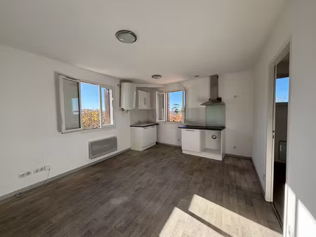 sommières hors centre piéton - appartement t2 de 32 29m2 au