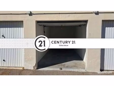 parking/box 13 m² carry le rouet