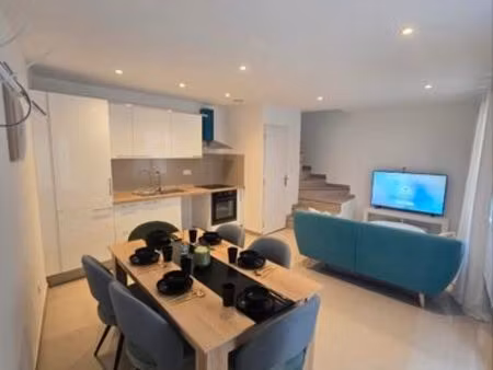 maison faux t4 milhaud 890/mois