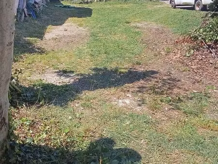 terrain 230 m2