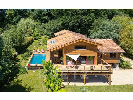 chalet de luxe à vendre dans le quartier mousserolles