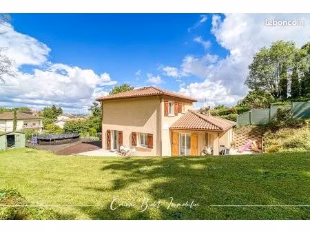 villa 4 pièces 100 m²