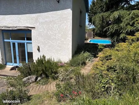 ancienne ferme rénovée au cœur des monts du lyonnais