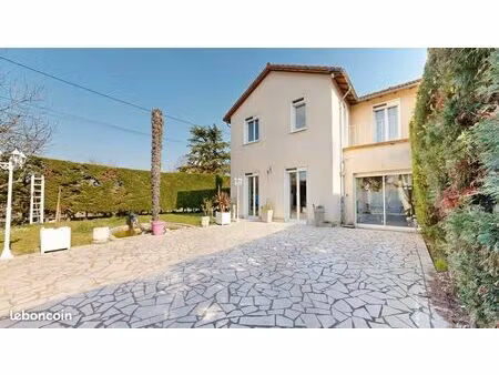 maison 5 pièces 124 m²