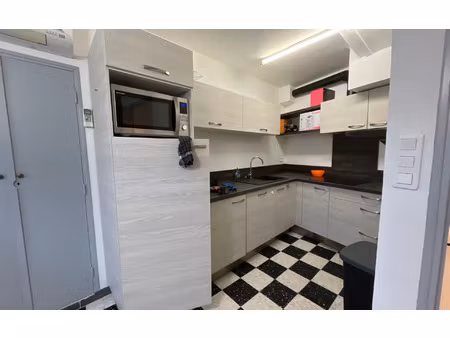 location maison  m² t-2 à saint-martin-de-brômes  540 €