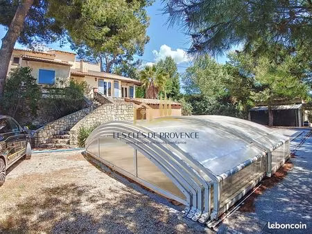 villa 5 pièces 146 m²