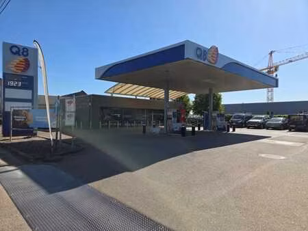 shop de 150m² sur une parcelle de 1307m²