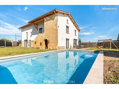 maison 7 pièces 185 m²