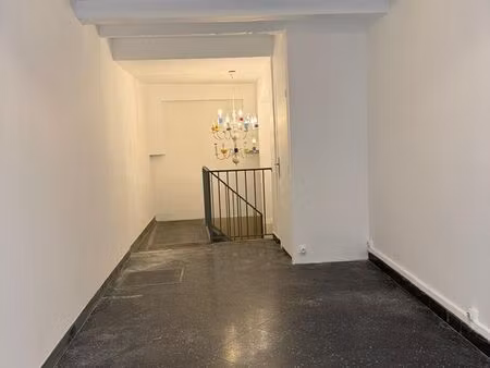 local commercial | centre-ville la ciotat | 25 m²