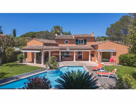 villa de luxe à vendre dans le quartier valescure-vaulongue-clair bois-vallon suveret