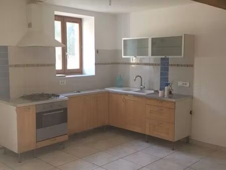 maison de village t2 en triplex