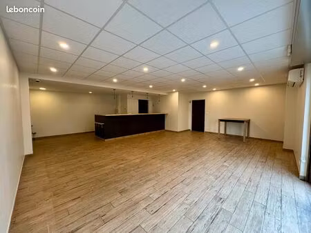 local commercial pelissanne