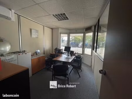 bureaux 105 m²