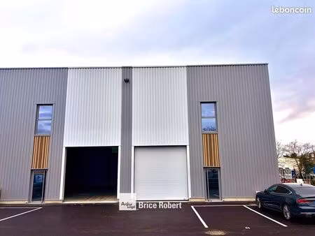 local industriel 223 m²