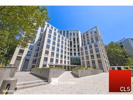 bureaux 349 m²