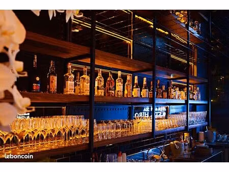 fonds de commerce bar restaurant  130m2 et terrasse
