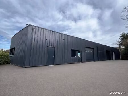 local d'activité 790 m²