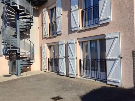 maison 3 appartements plein centre rioz