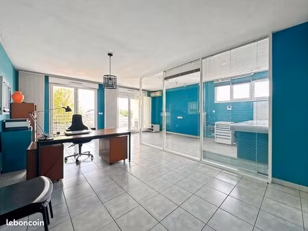 garage 74 m² marseille