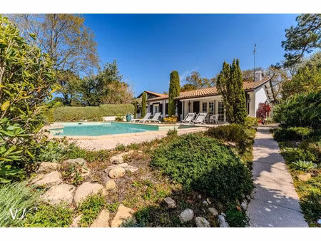 maison de luxe à vendre dans le quartier le pyla