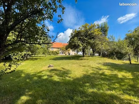 vends terrain à bâtir