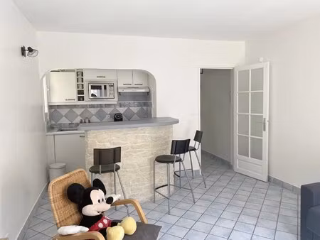 75017 - rue guersant / gouvion st cyr - studio meuble de 25.70 m²