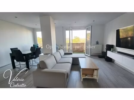 vente appartement t3 hyères (83400) – entièrement rénové – vue dégagée  parking & cave