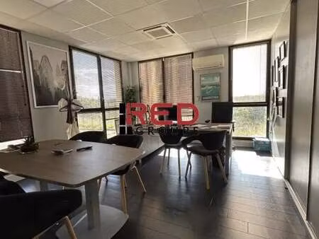 location bureaux 119 m² à 300 m²