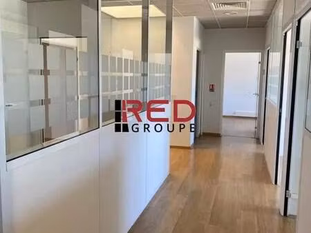location bureaux 210 m²