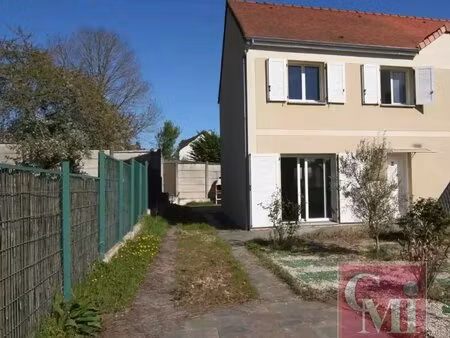 maison de située au calme (3 chambres)