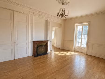 appartement dans un manoir de 86m2 avec deux chambres