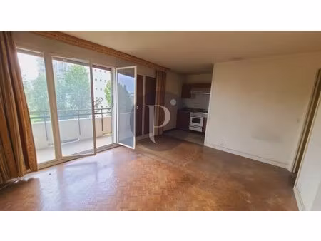 92600 - asnieres sur seine - studio dpe d avec balcon