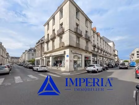 location commerce tours 37000 77m²